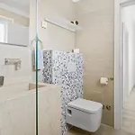 Mila In With Sea View And Private Pool Only 300 Meters From The فيلة ميدولين