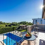 Mila In With Sea View And Private Pool Only 300 Meters From The ميدولين