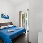 Mila In With Sea View And Private Pool Only 300 Meters From The فيلة