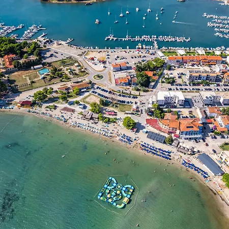 Mila In With Sea View And Private Pool Only 300 Meters From The Villa