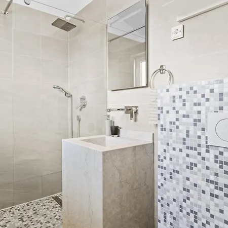 Mila In With Sea View And Private Pool Only 300 Meters From The Villa *
