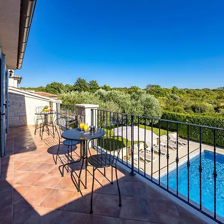 Villa Mila In With Sea View And Private Pool Only 300 Meters From The *