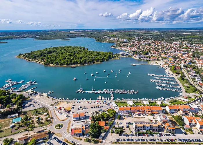 Mila In With Sea View And Private Pool Only 300 Meters From The Villa