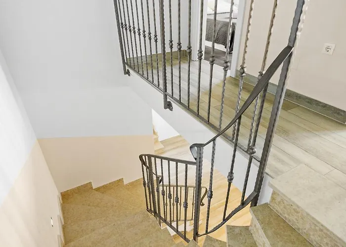 Mila In With Sea View And Private Pool Only 300 Meters From The *