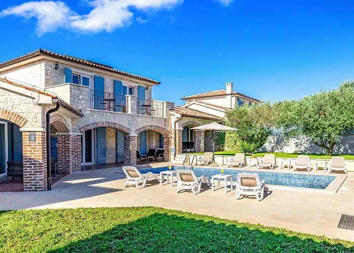 Villa Mila In With Sea View And Private Pool Only 300 Meters From The