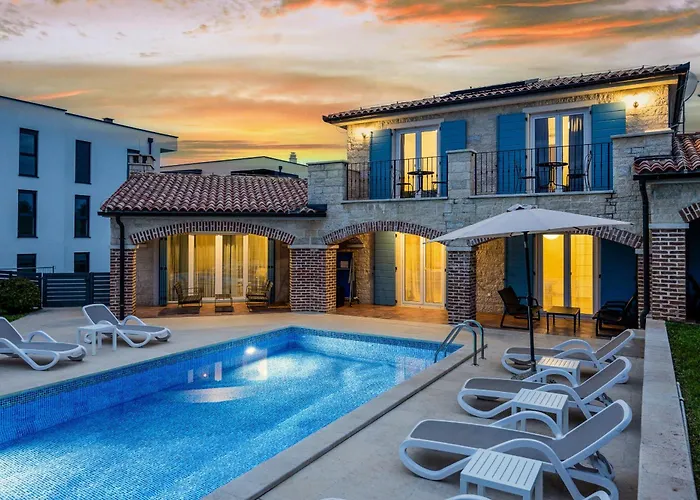 Villa Mila In With Sea View And Private Pool Only 300 Meters From The Medulin