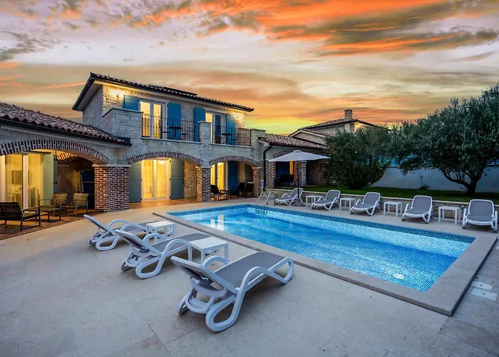 Villa Mila In With Sea View And Private Pool Only 300 Meters From The